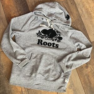 ROOTS Iconic Salt & Pepper Beaver Hoodie (men’s M)